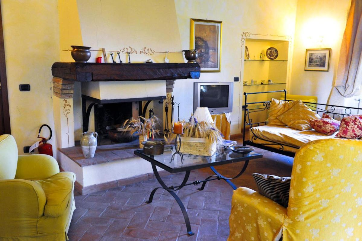 La Fonte Carducciana Villa San Casciano dei Bagni Bagian luar foto