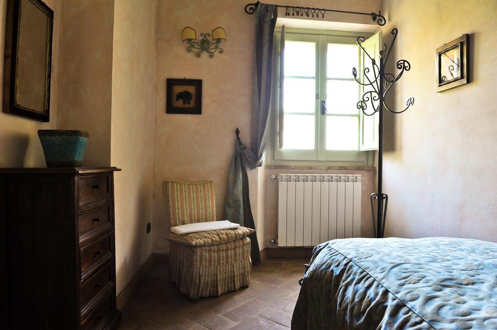 La Fonte Carducciana Villa San Casciano dei Bagni Ruang foto